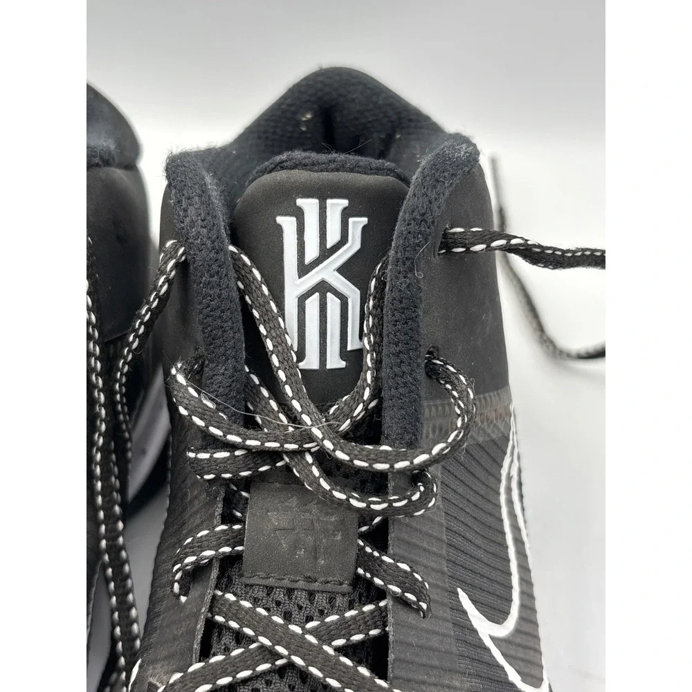 Nike Kyrie‎ Flytrap 4 Black White, Sz 8. CT1972-001